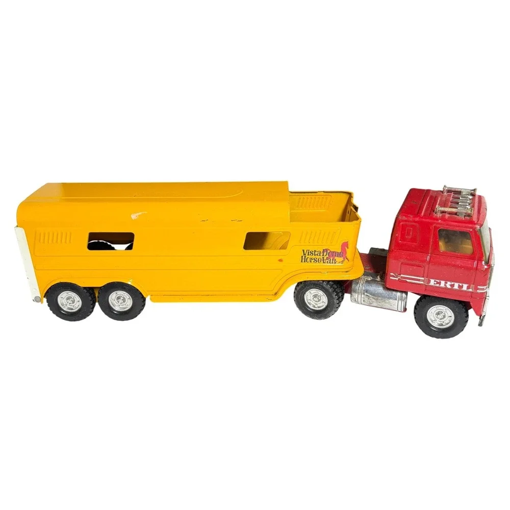 Vintage‎ Ertl International Transtar II Semi Truck Vista Dome Horse Van Trailer